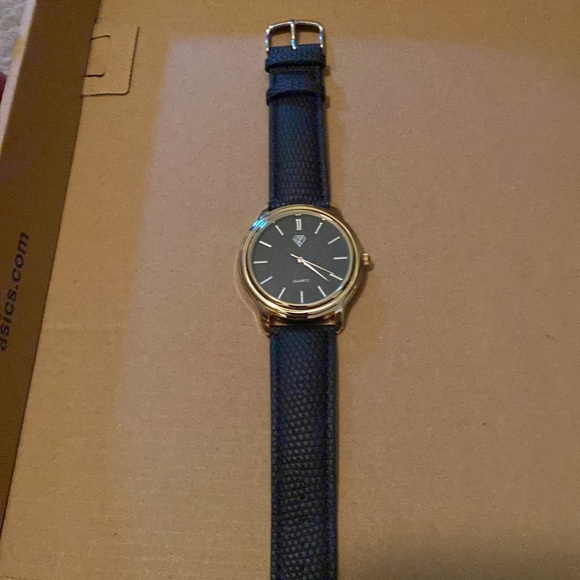 Mens Watch - Picture 2 of 4